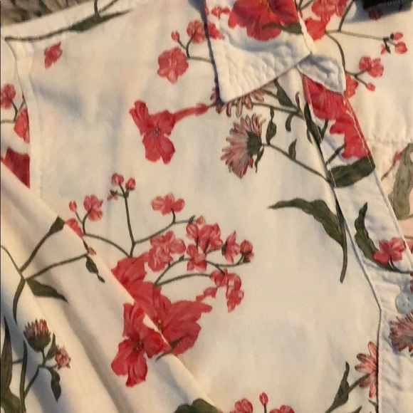 Women’s button up - Picture 2 of 4